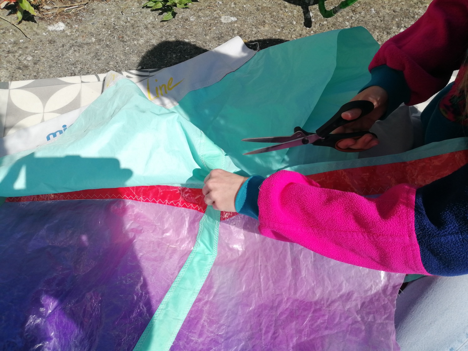 phase de découpe et placement des voiles