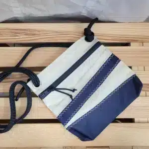 Sac Jeanne en voile recyclée – 22×20 cm – ecru marine - Blanc et marine (bandoulière)
