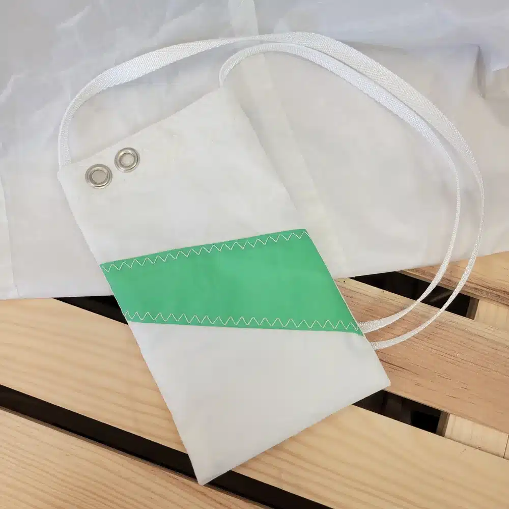 Pochette Téléphone bandoulière en voile recyclée – Blanc vert