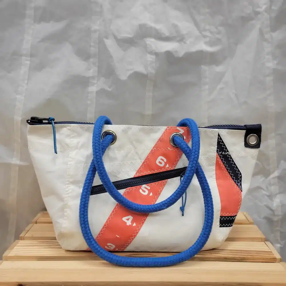 Sac PETIT JOSI en voile recyclée – 30×44 cm - rouge bleu