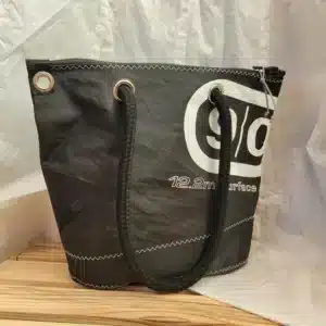 Sac Lucie en voile recyclée – 34×28 cm - noir (anses)