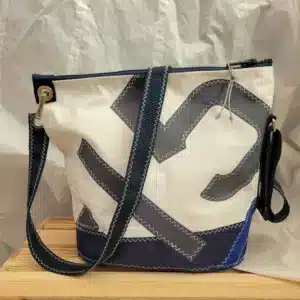 Sac Luciole en voile recyclée – 34×28 cm - blanc bleu gris (bandoulière)
