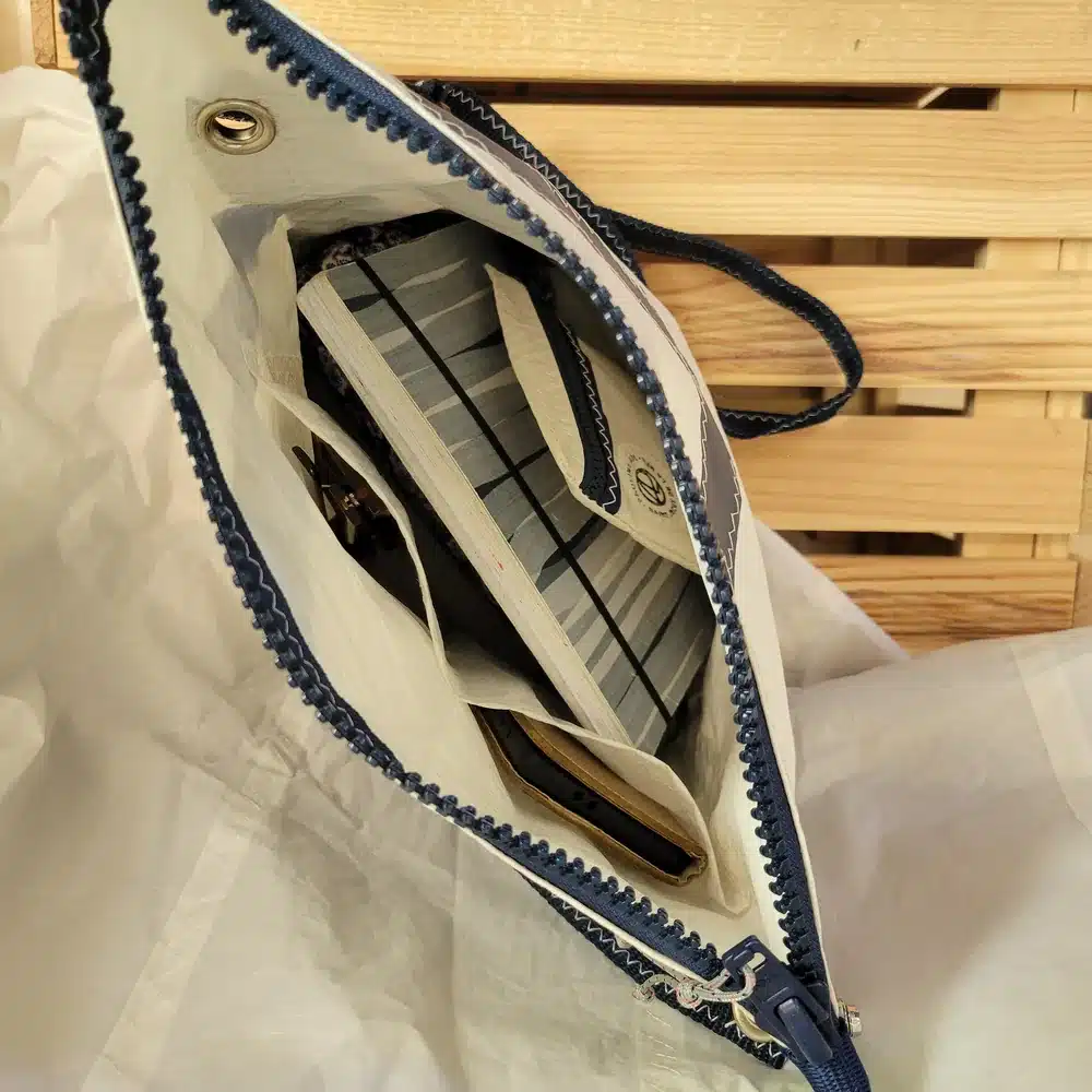 Sac Luciole en voile recyclée – 34×28 cm - blanc bleu gris (bandoulière) – Image 3