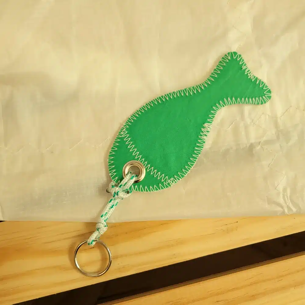 Porte-clés Poisson en voile recyclée – Vert