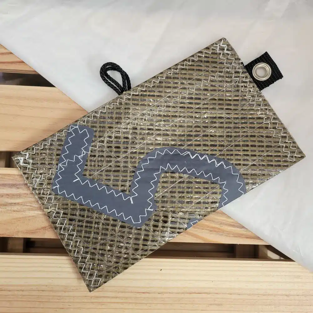 Pochette Velcro en voile recyclée – Format passeport Kevlar